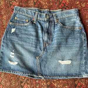 Classic Blue Denim Levi’s Skirt